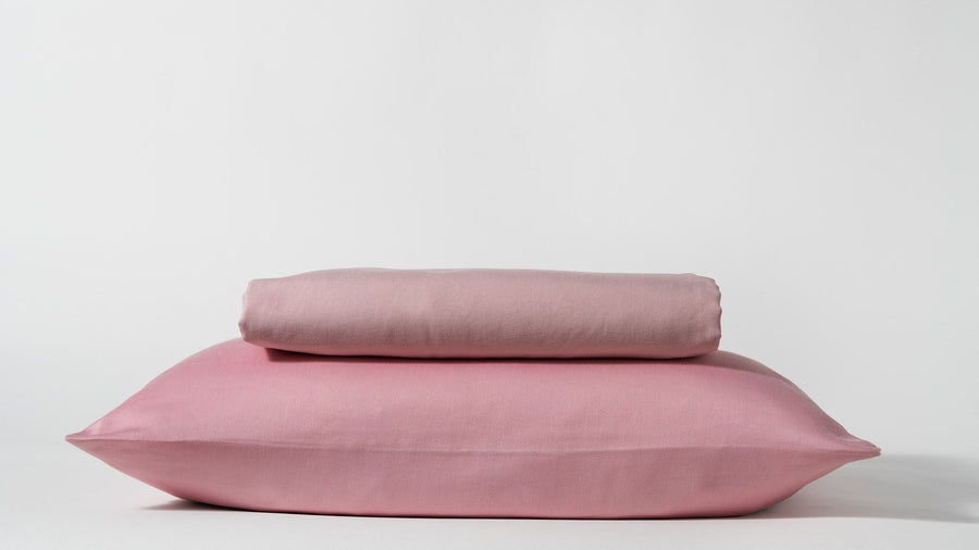 Why 100% Cotton Sheets Are Better for Sleep, Skin, and the Planet